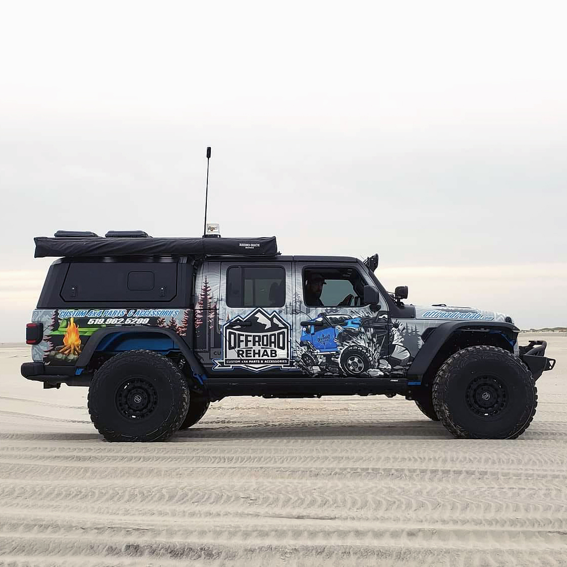 Offorad Rehab Jeep Gladiator with SmartCap Overlander
